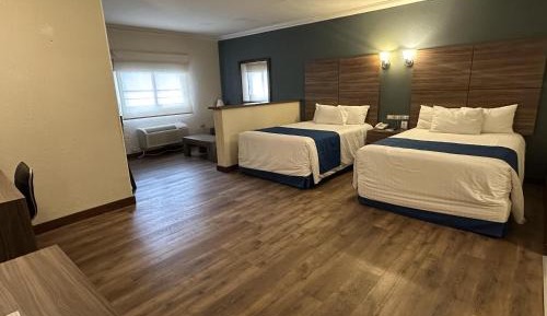Suite with Two Double Beds and Kitchenette- Non-Smoking