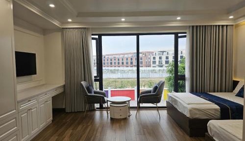 Apartment with City View