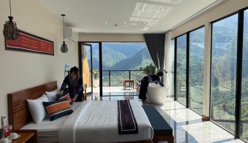 King Room with Mountain View