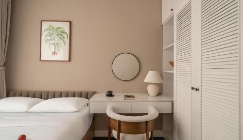 Three-Bedroom Deluxe Apartment