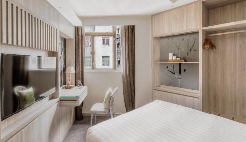 Oak Double or Twin Room