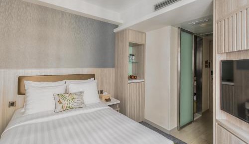 Oak Room (Long Stay Package with Housekeeping Service 2-times/week)