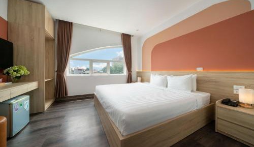 Deluxe King Room