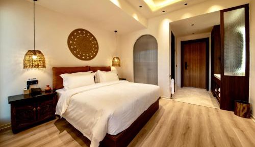 Double Room with Balcony (2 Adults + 1 Child)