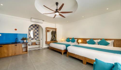 Triple Room with Balcony