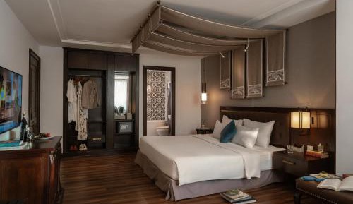 Odys Premium Double (Daily free Mini-bar & (1) time Afternoon Tea)