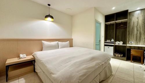 Standard Double Room - No Window