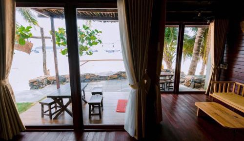 Bungalow with Sea View