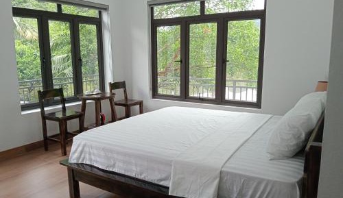 King Room with Lake View