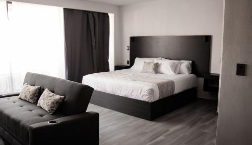 Deluxe Double Room with Bath