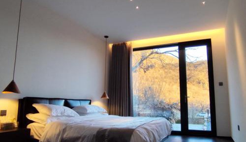 King Room with Mountain View