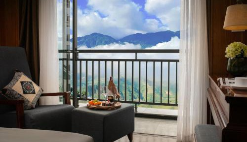 Deluxe Mountain View