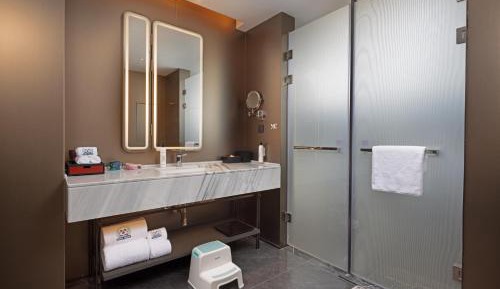 Superior Deluxe Twin Room