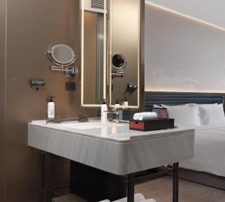 Superior Double Room with Hutong View