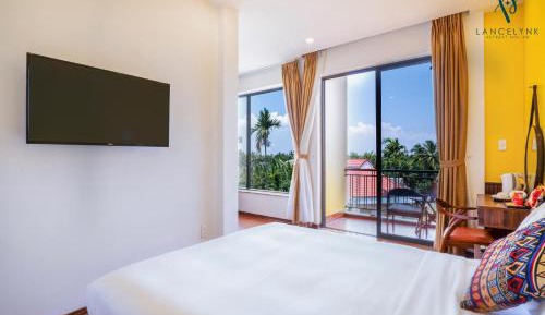 King Room with Balcony