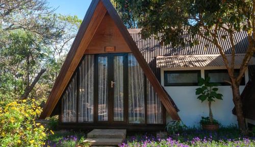 Deluxe Bungalow with Garden View