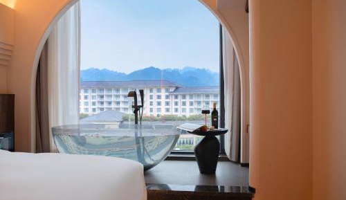 Deluxe Double or Twin Room with Spa Bath