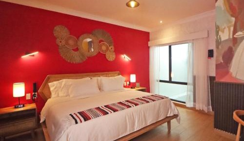 Deluxe King Room
