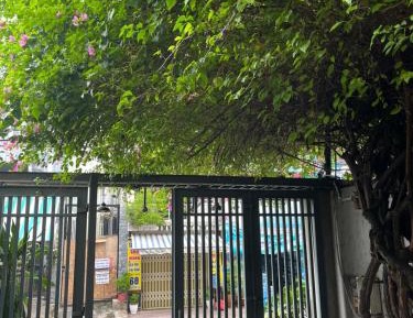 Studio with Garden View