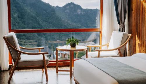 Double Room with Mountain View