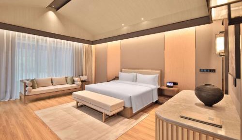 Villa Suite with King Bed - First Floor
