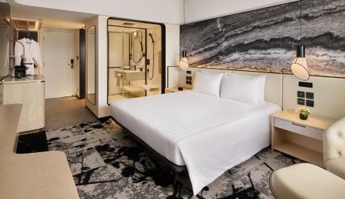 Premium King Room with City View