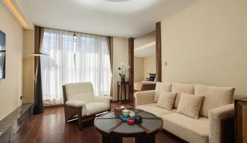 King Room with Lake View