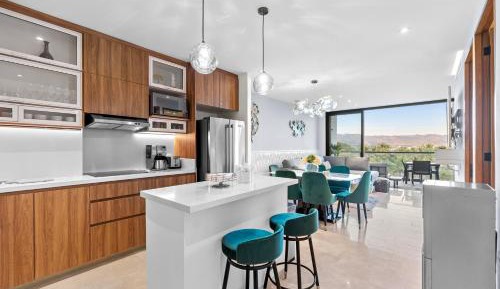 Two-Bedroom Apartment with Balcony and Sea View