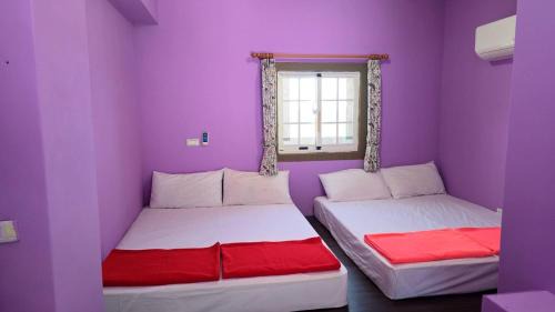 Quadruple Room with Private Bathroom