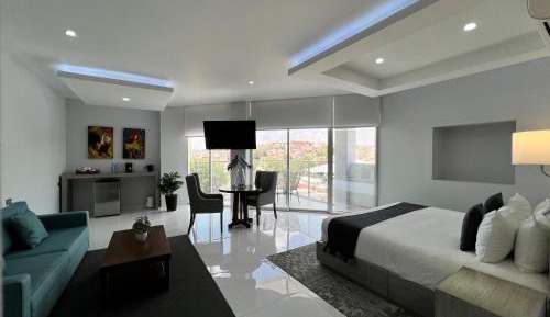 Deluxe Suite