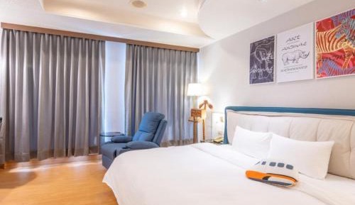 Deluxe King Room