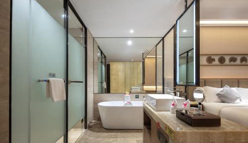 Deluxe Double or Twin Room with Sea View