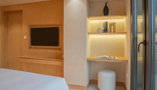 Suite with City View