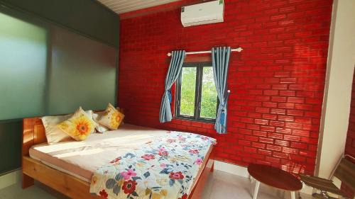 Queen Room with Balcony