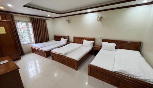 6-Bed Mixed Dormitory Room