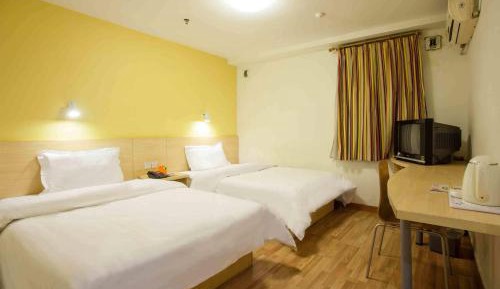 Comfort Twin Room