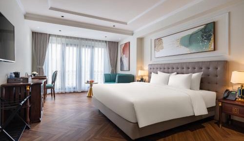 Royal Suite City View With Balcony