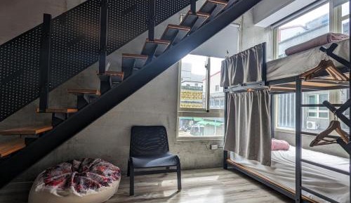 Bed in 10-Bed Mixed Dormitory Room