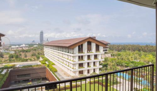 Limited offer - Deluxe King or Twin Room with Ocean View (one time buffet dinner for two  or one time set menu dinner in the Chinese restaurant)
