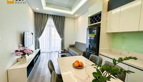 One-Bedroom Apartment with Balcony and City View