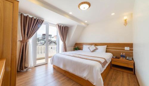 Deluxe Double Room with Balcony