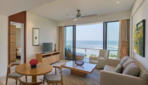 One-Bedroom Residence with Ocean View and Daily Guest Activities