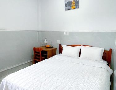 Queen Room with Garden View