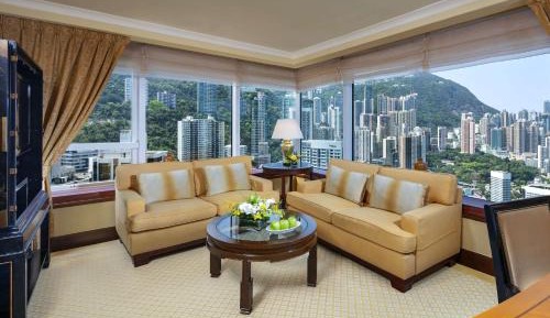 Executive King Suite with Peak View