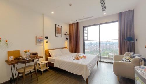 Studio Apartment with Balcony