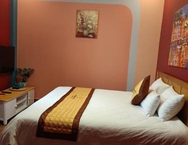 Deluxe Queen Room