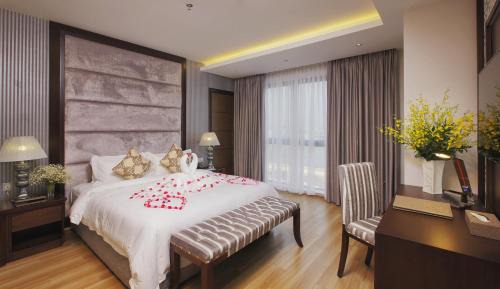 Athena Suite (Complimentary Lunch or Dinner)
