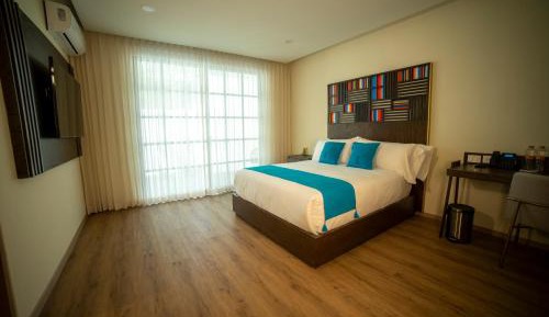 Standard Queen Room