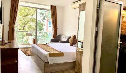 Deluxe Double Room with Balcony
