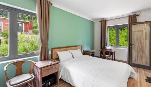 Double Room with Pool View